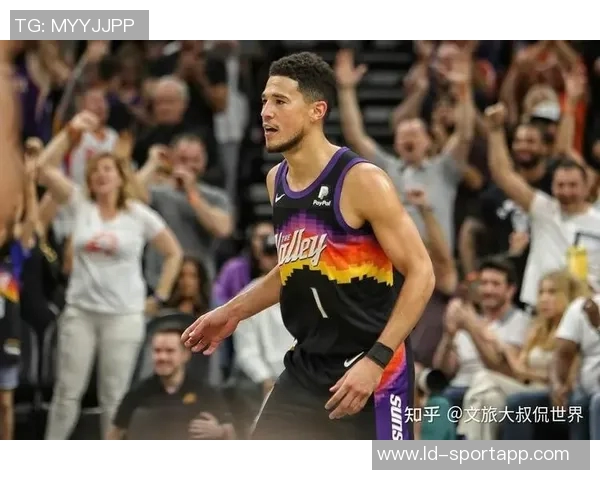 布克表现平平仅得18分正负值惨淡球队求胜欲望显不足