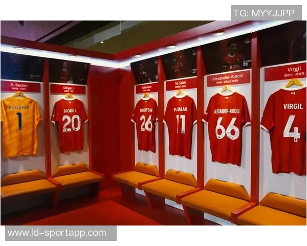 萨拉赫定制护腿板融合埃及文化与利物浦安菲尔德特色展现独特风格