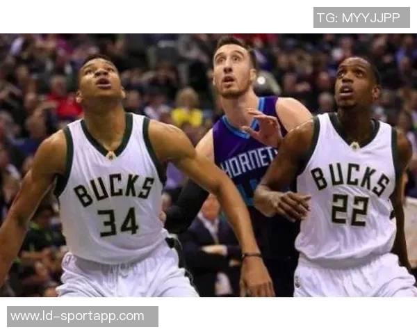 文班谈字母哥未来发展：我无法评判但期待他新篇章的精彩表现