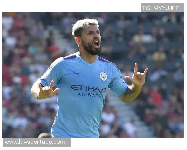 维卡里奥承认失误导致第二个丢球本想大脚解围却踢疵了