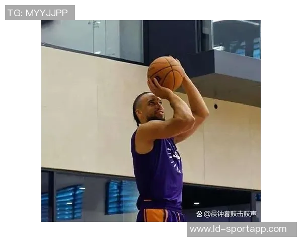 狄龙谈与布克搭档的轻松体验感受更佳