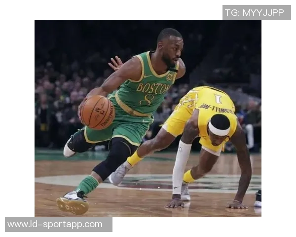 25岁前高中篮球明星凯里沃克获得NCAA资格即将选择学校准备出战 25岁前高中篮球明星凯里沃克获得NCAA资格即将选择学校准备出战