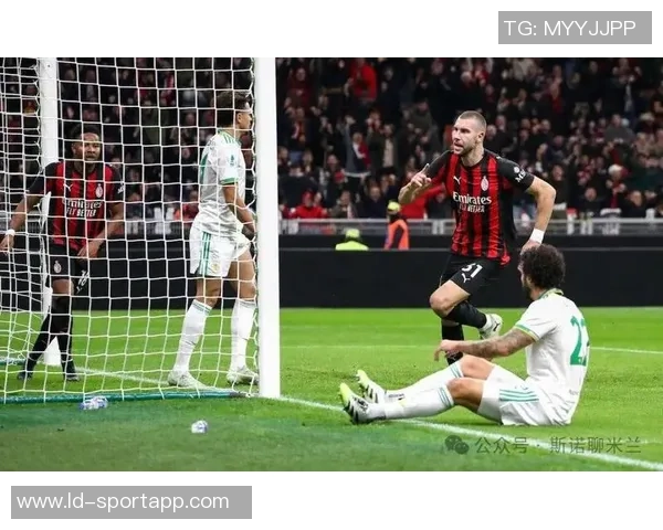 意甲前四激战正酣米兰全胜罗马全败国米仅胜罗马争夺白热化 意甲前四激战正酣米兰全胜罗马全败国米仅胜罗马争夺白热化