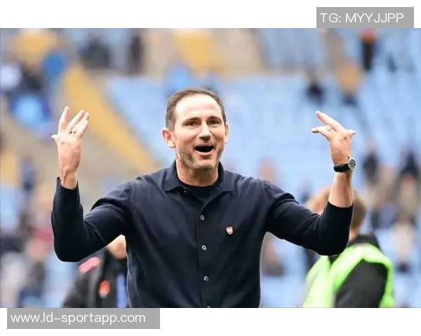 兰帕德盛赞赖斯实力出众当之无愧锁定枪手首发位置 兰帕德盛赞赖斯实力出众当之无愧锁定枪手首发位置