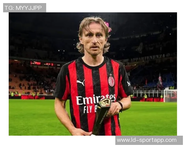 安布盛赞莫德里奇:米兰魅力领袖点燃足球热情与梦想 安布盛赞莫德里奇:米兰魅力领袖点燃足球热情与梦想