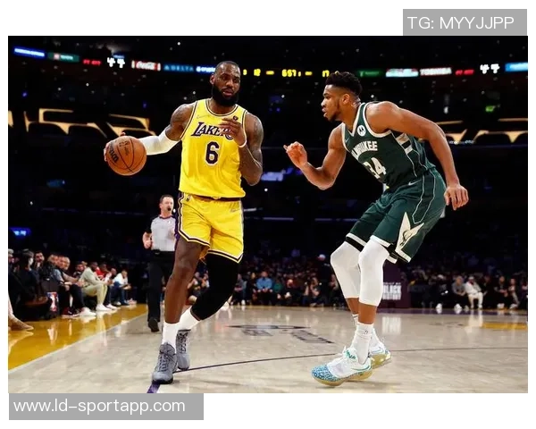 小里称字母哥接近詹姆斯但缺乏视野与协调性分析