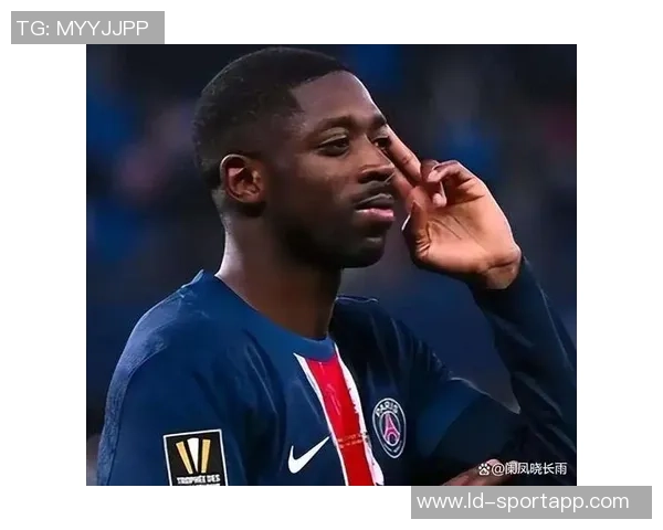 登贝莱荣归故里埃夫勒市展现金球奖荣耀回顾成长之路