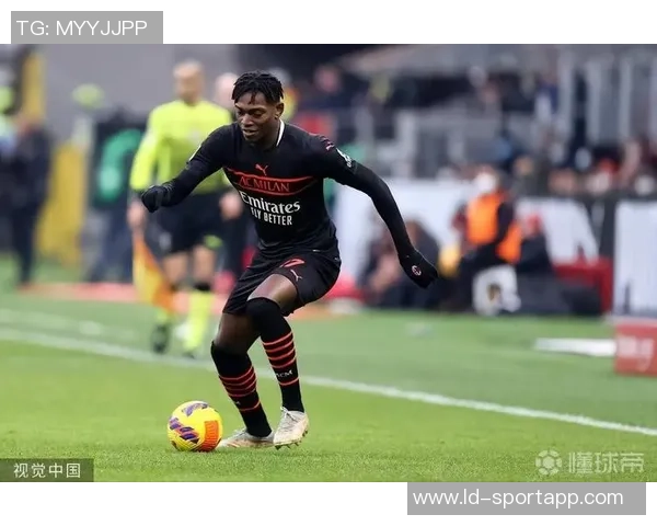 埃尔纳内斯点评囧叔战术失误仅在限制莱奥与中锋位置选择上 埃尔纳内斯点评囧叔战术失误仅在限制莱奥与中锋位置选择上