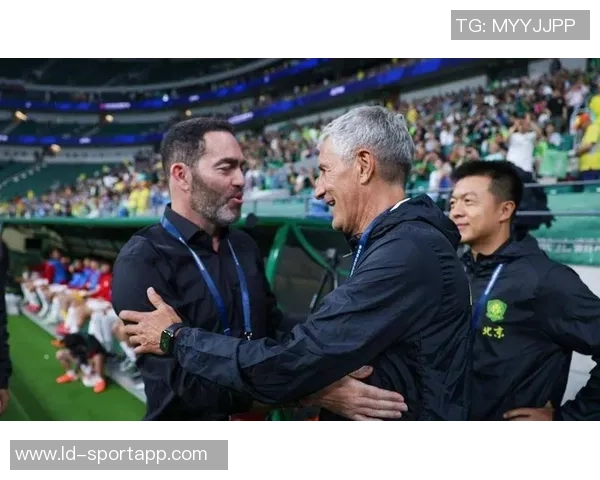 克罗宁执教多年未能带队进季后赛球迷呼吁更换主帅引发热议